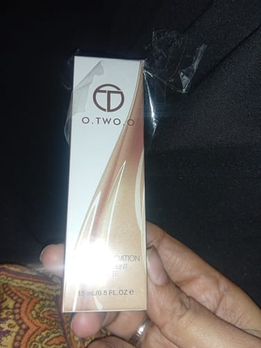 Customer photo review of O.TWO.O LIQUID DROP FOUNDATION