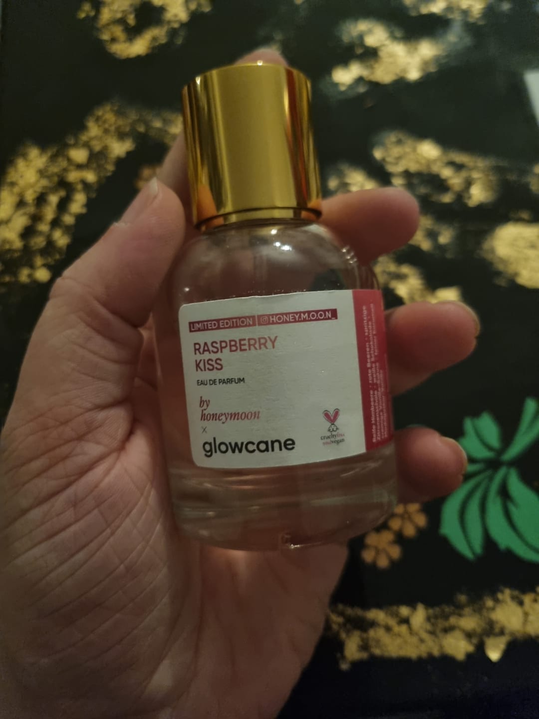 Customer photo review of Raspberry Kiss by Honeymoon 🐝 - Eau de Parfum