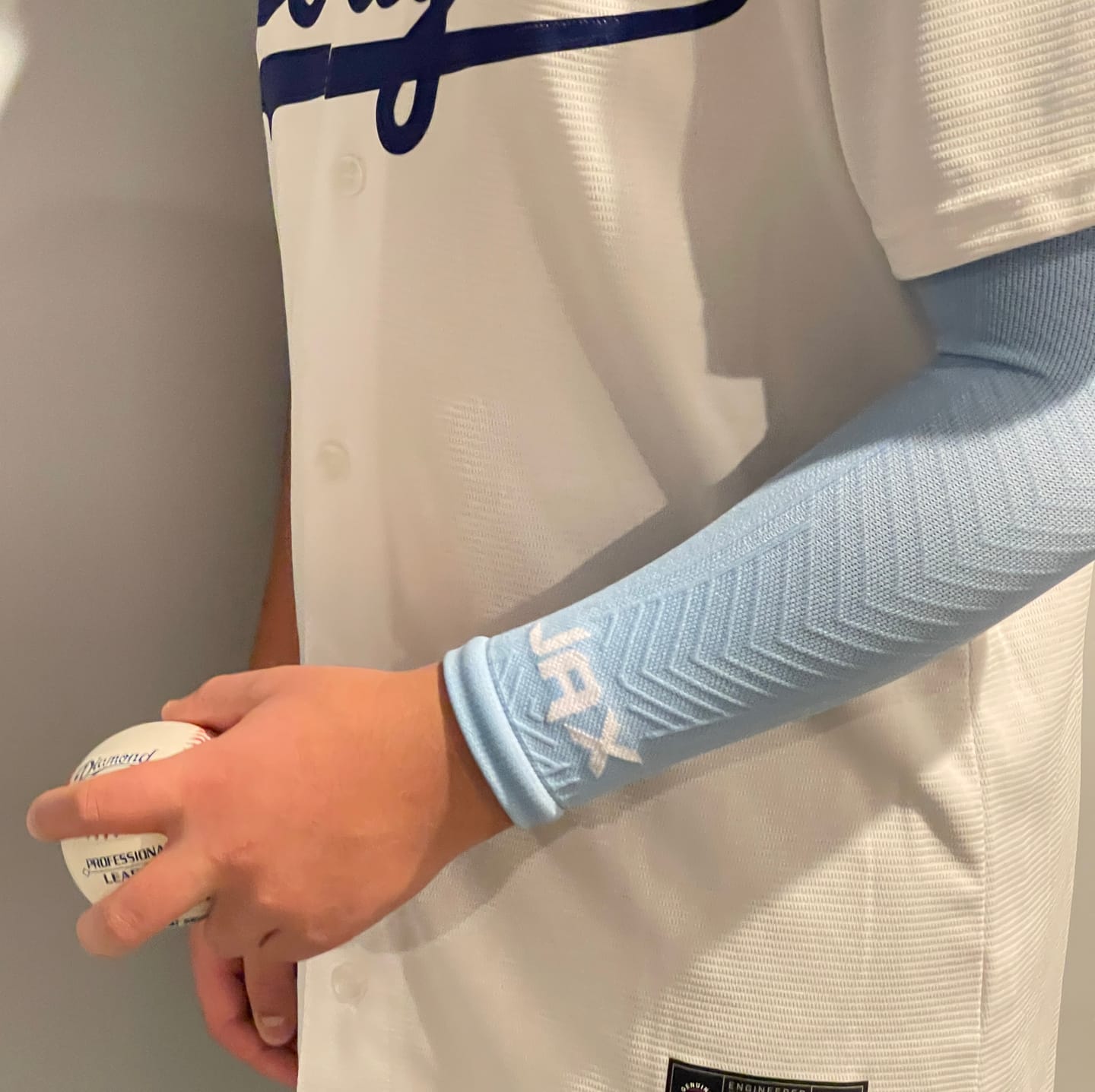 Customer photo review of Jax | Restore Recovery Premium Arm Sleeve - Baby Blue