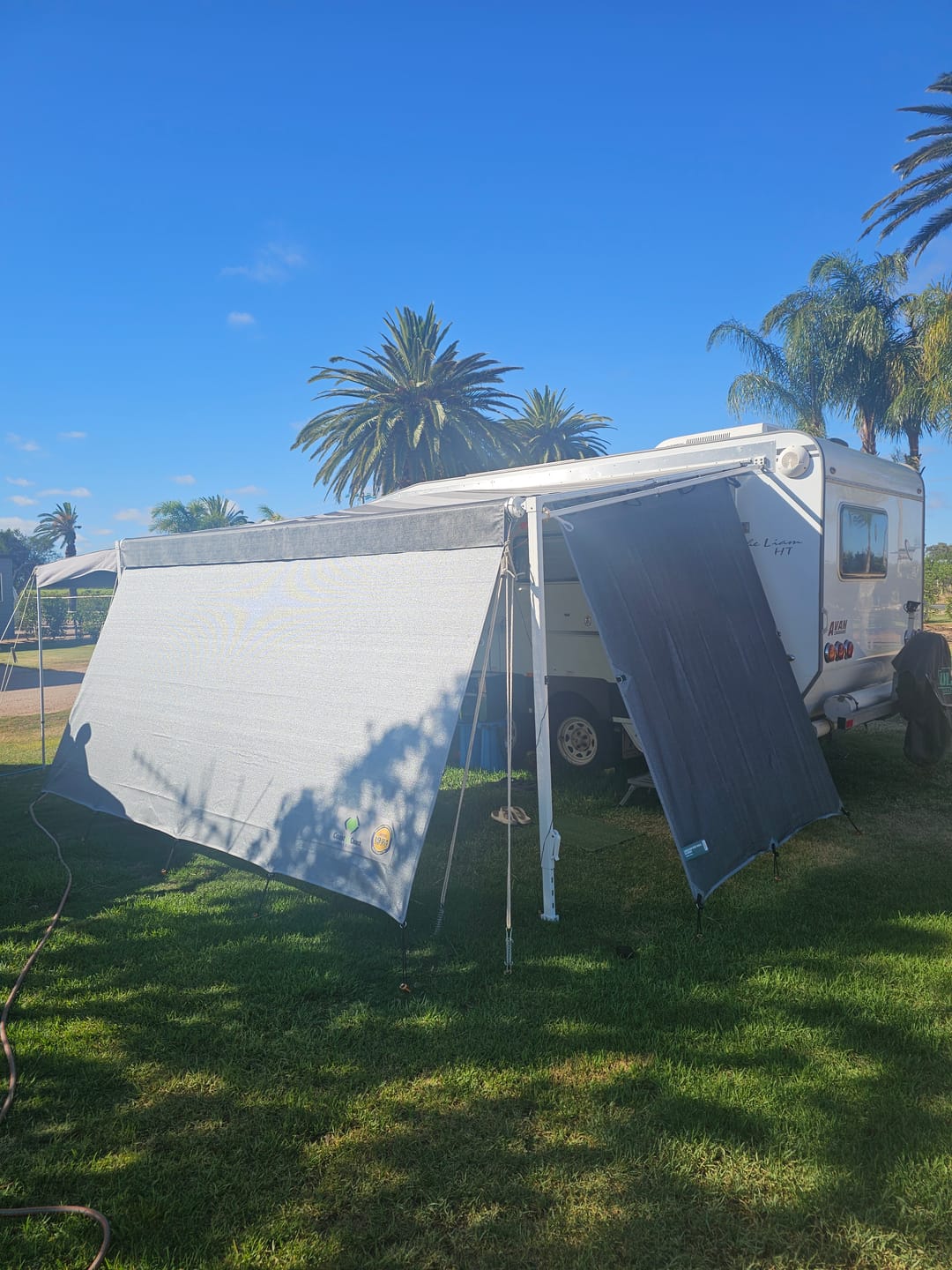 Customer photo review of Awnlux Retractable Roll-Out Caravan Awning W-5600NC