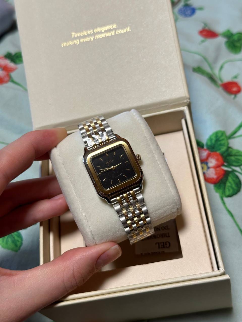 Customer photo review of Macy Black Gold Silver