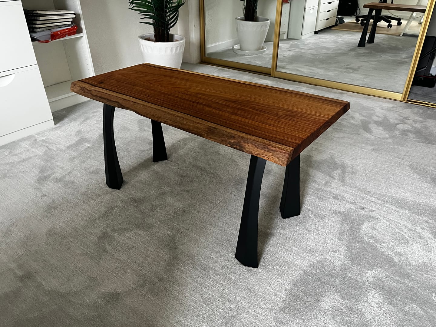 Customer photo review of Bench Legs 116 Nura 16.2" H Minimalist Modern Style