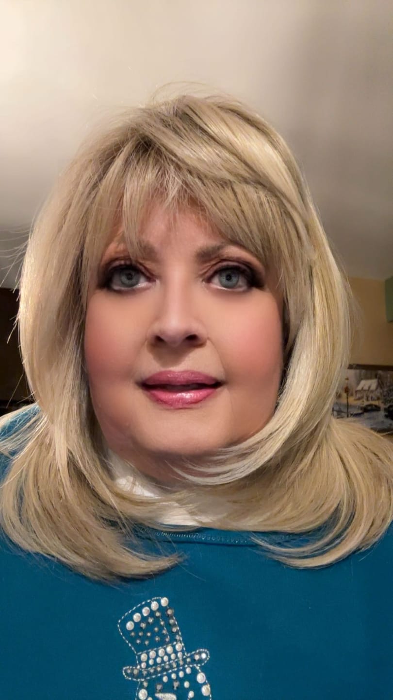 Customer photo review of SAVING GRACE - Paparazzi Blonde