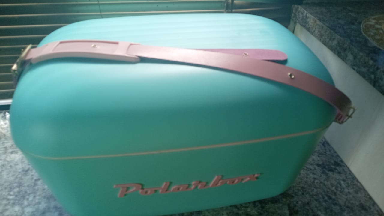 Customer photo review of Polarbox Retro Cooler Box 20L / 12L Turquoise