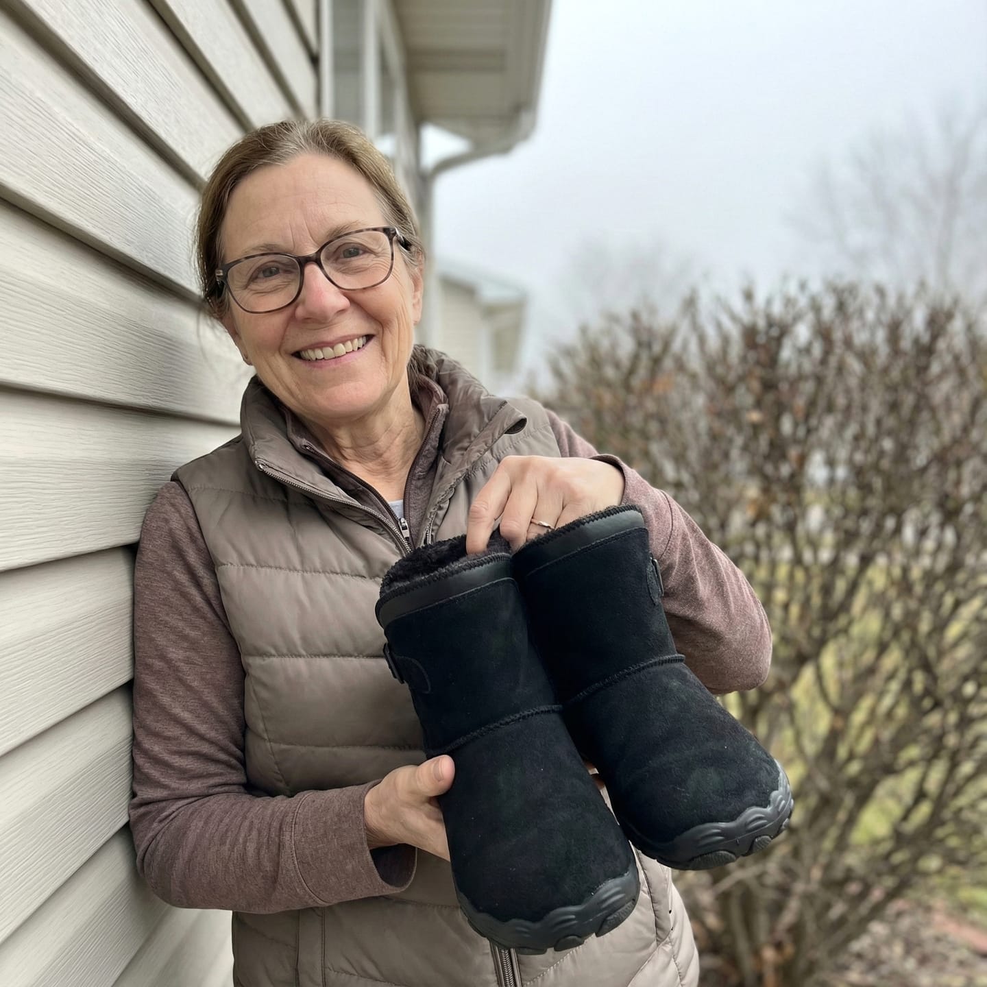 Customer photo review of [NEW] Cozely - Women’s Fur-Lined & Ergonomic Barefoot Shoes