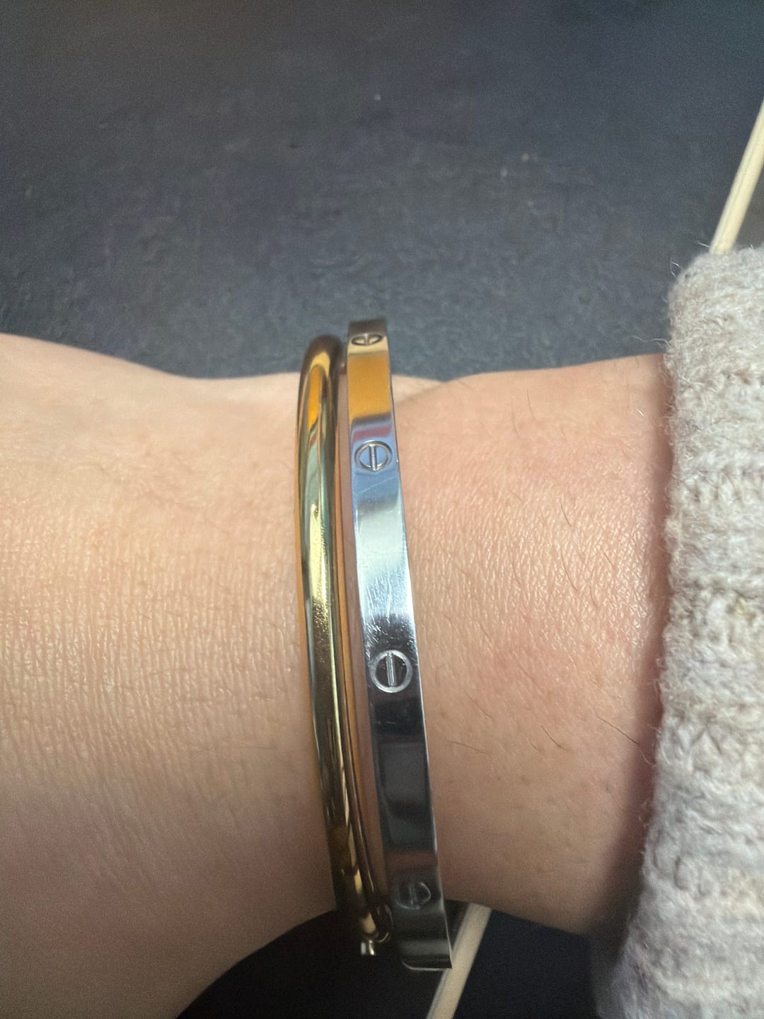 Customer photo review of Classic Oval Bangle