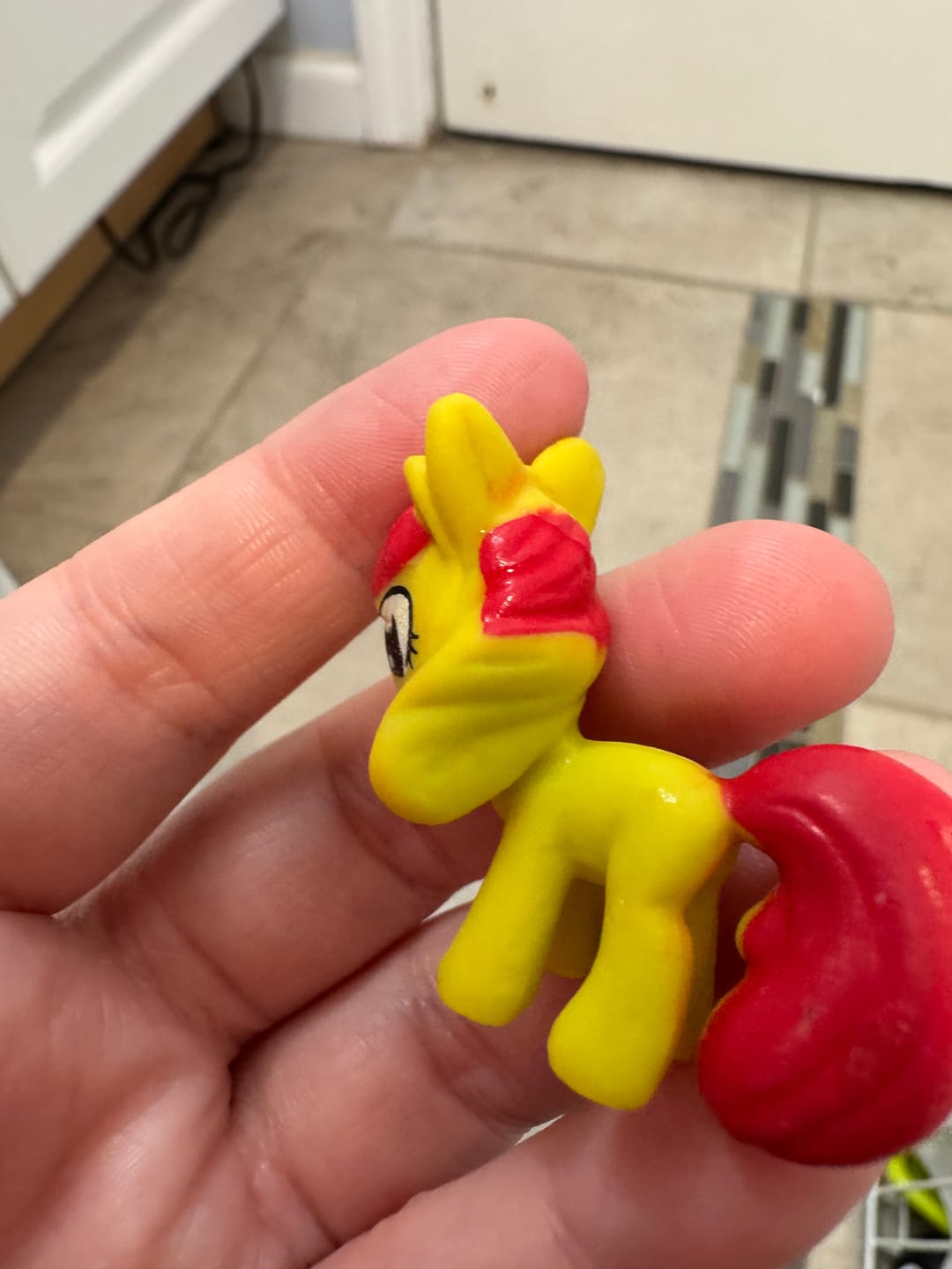 Customer photo review of PONY Kids Bath Bomb Gift Box with Pony Toys Inside - 4 ct