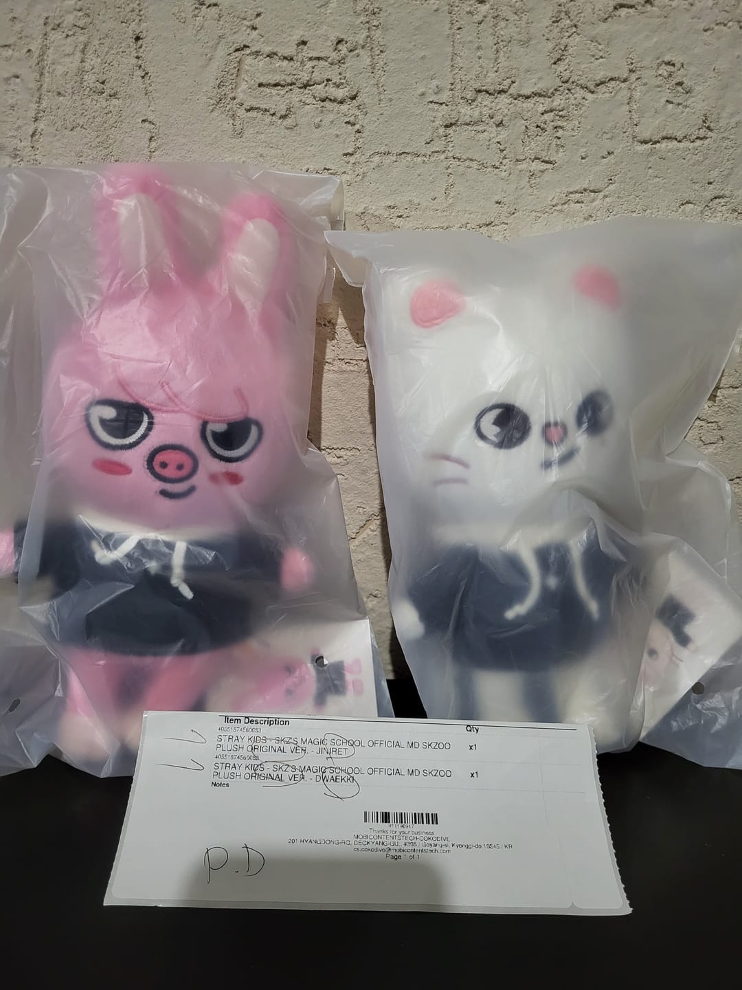 Customer photo review of STRAY KIDS - SKZ'S MAGIC SCHOOL OFFICIAL MD SKZOO PLUSH ORIGINAL VER.