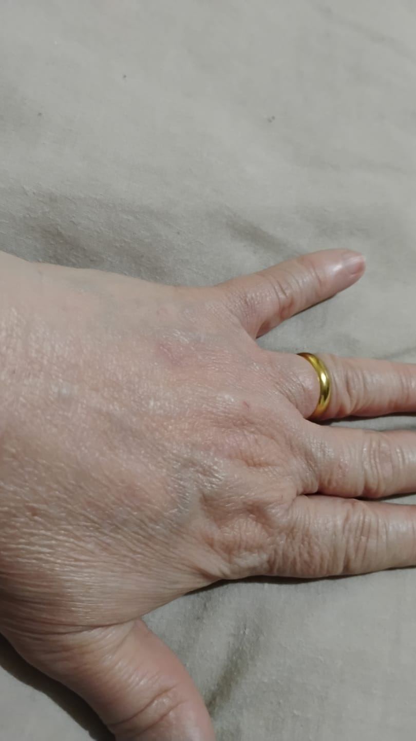 Customer photo review of Gold 4mm Wonder Ring