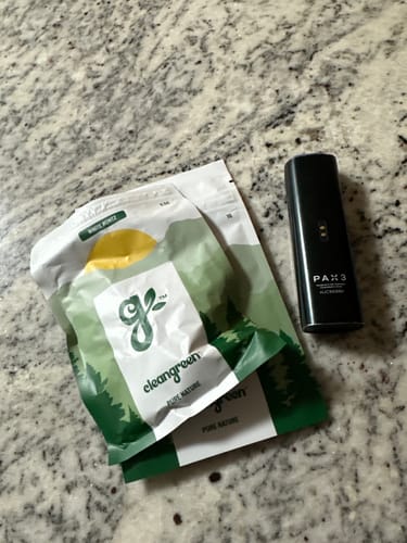 Customer photo review of White Runtz