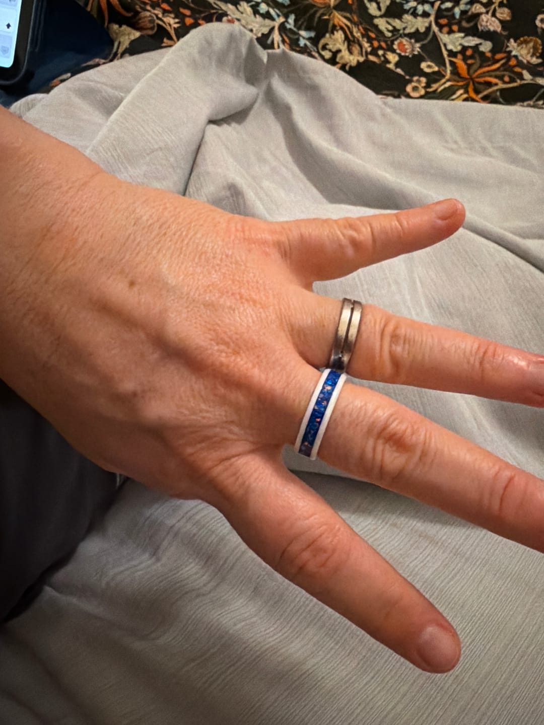 Customer photo review of Bague "La Belle Bleue" - Céramique Blanche