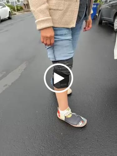 Customer video review of Treatmedy™ Orthopedic Knee Sleeve