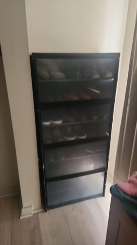 Customer photo review of Zapatero Vertical con Tapa PET 30x64x139cm 8 Niveles