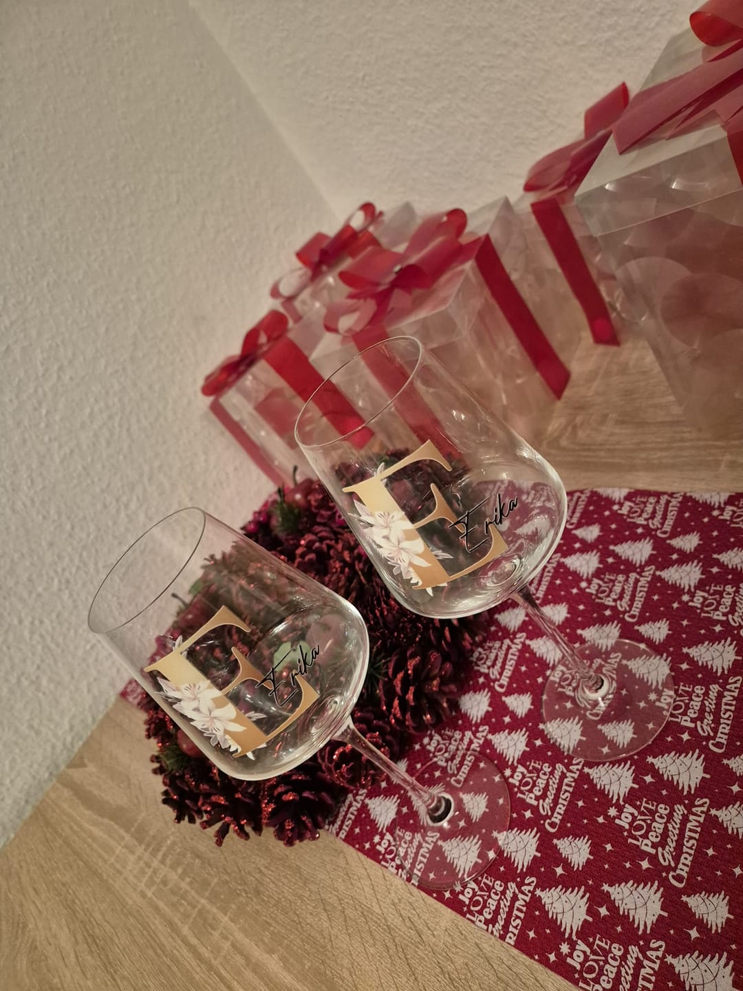 Customer photo review of Blume - Personalisiertes Weinglas mit Initiale und Namen für Dich und deine Freundinnen