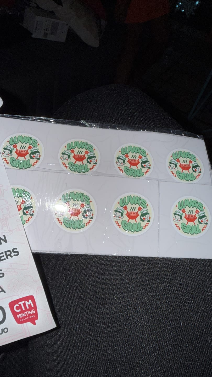 Customer photo review of Stickers Redondos (Económicos)