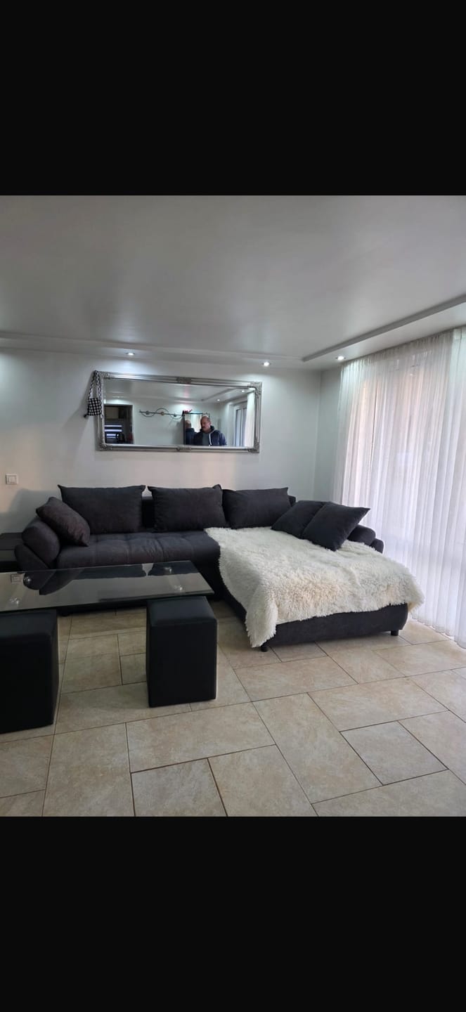 Customer photo review of Colțar extensibil dumonde cu ladă de depozitare si sezut confortabil din spuma HR, Loana Enjoy Grafit II 270x185 cm