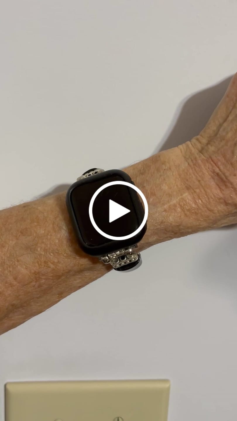 Customer video review of Moonlight Agate Stretch Apple Watch Strap