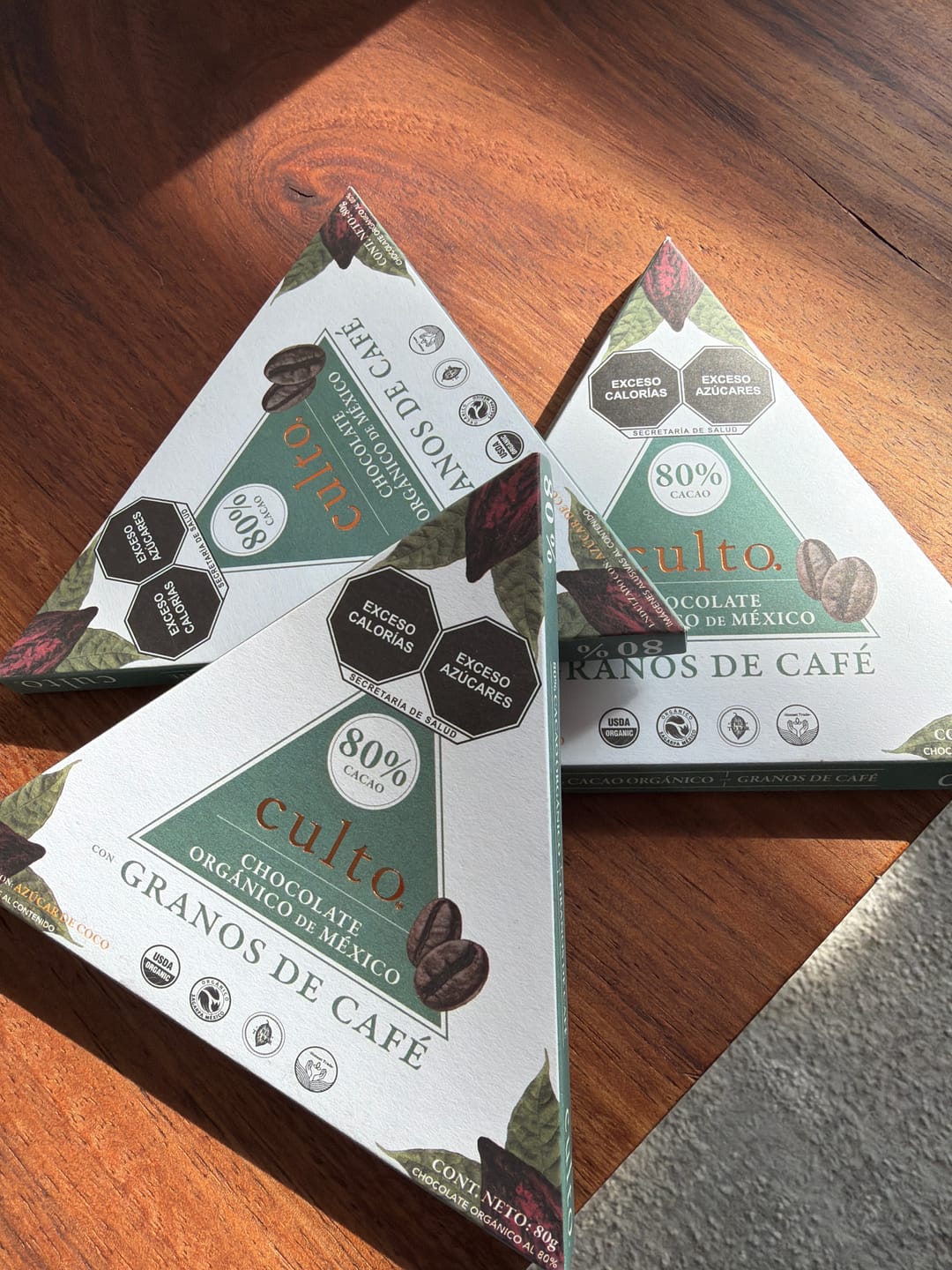 Customer photo review of Chocolate Orgánico Culto 80% 80gr con granos de Café (T)