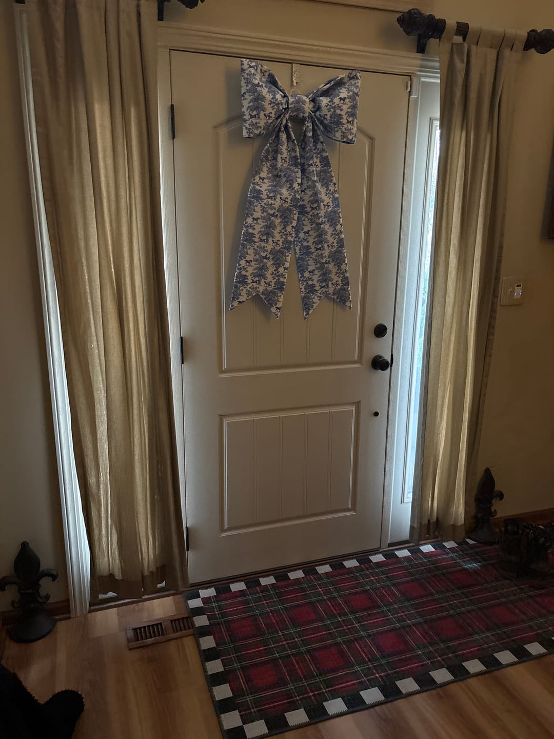 Customer photo review of Large Heritage Blue Toile Bow