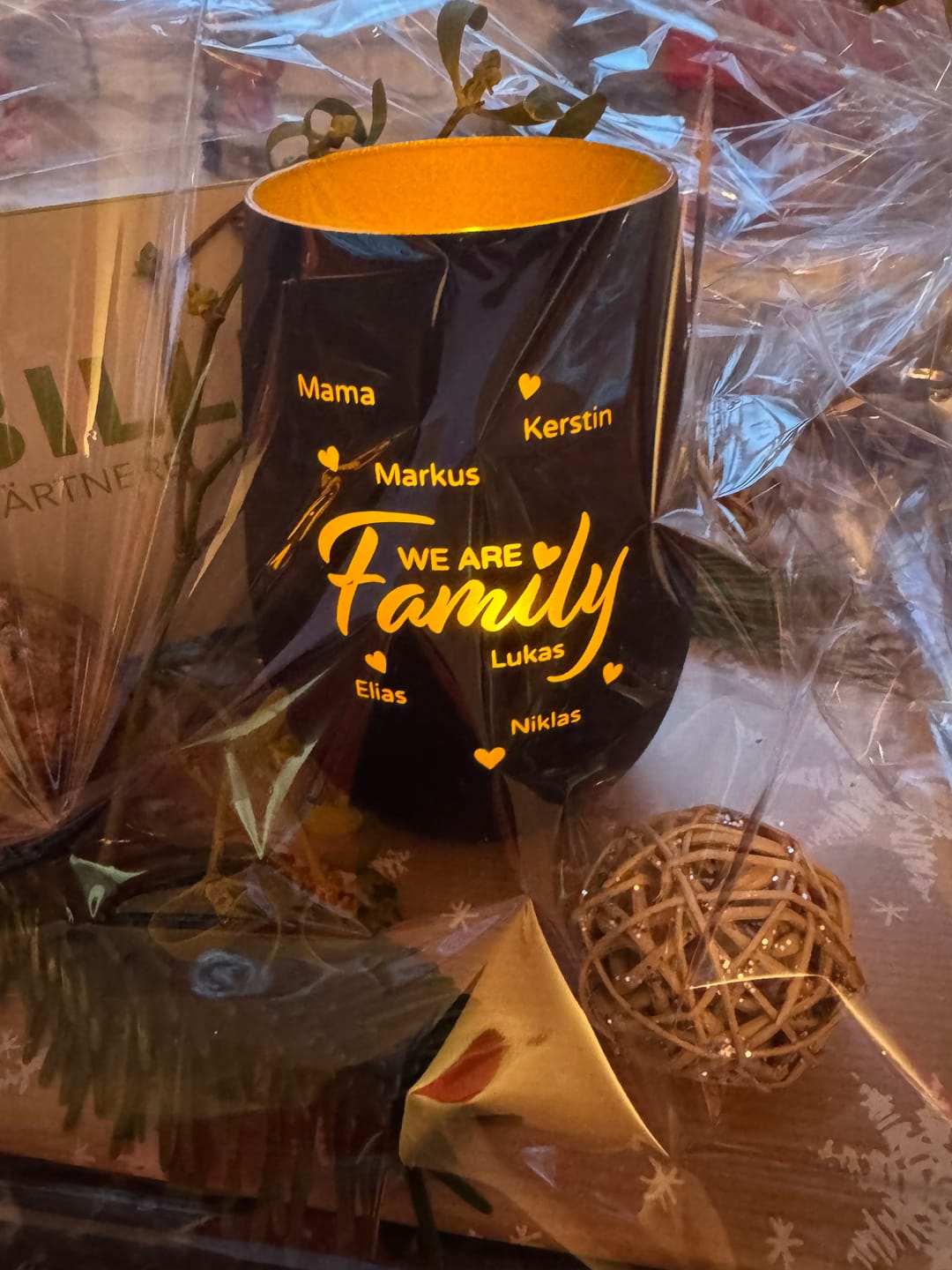 Customer photo review of Familie - Personalisiertes Windlicht