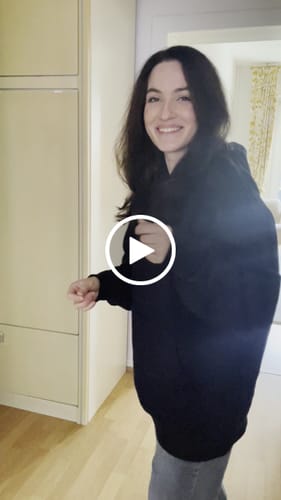 Customer video review of Om Lisa Hoodie - Black