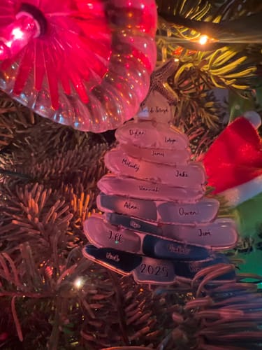 Customer photo review of Personalized Family Sea Glass Christmas Starfish Tree Acrylic Ornament With 1-15 Names And Year Festive Winter Gift For Family