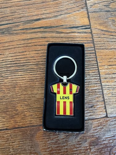 Customer photo review of Porte-clés métal maillot foot LENS RCL n°1 - TEAMCOQUES