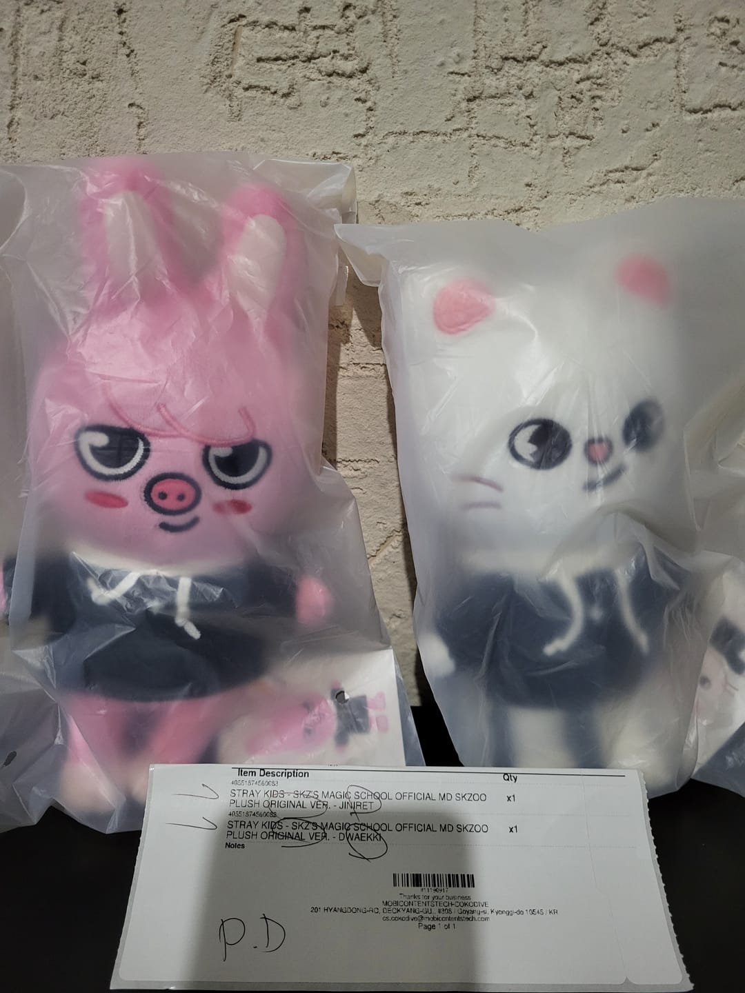 Customer photo review of STRAY KIDS - SKZ'S MAGIC SCHOOL OFFICIAL MD SKZOO PLUSH ORIGINAL VER.