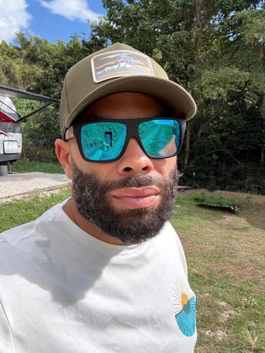 Customer photo review of Mis Raíces Blue