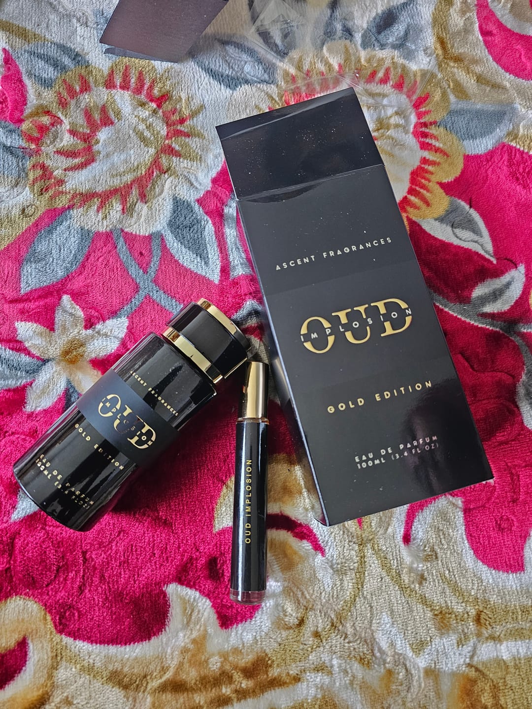 Customer photo review of Oud Implosion