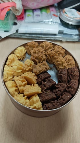 Customer photo review of Signature Mix Butter Cookies