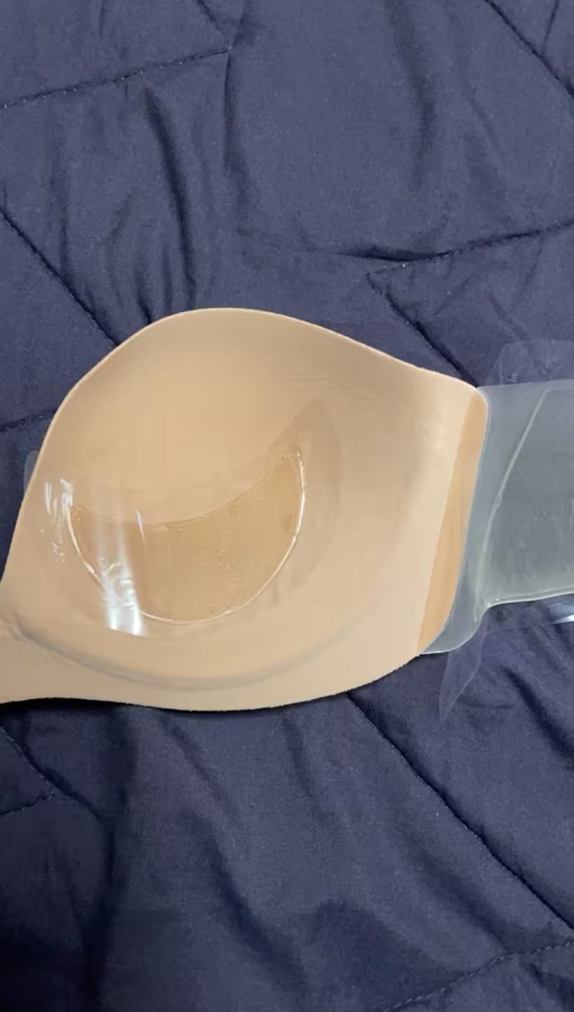 Customer photo review of Unsichtbarer Pushup Klebe BH™