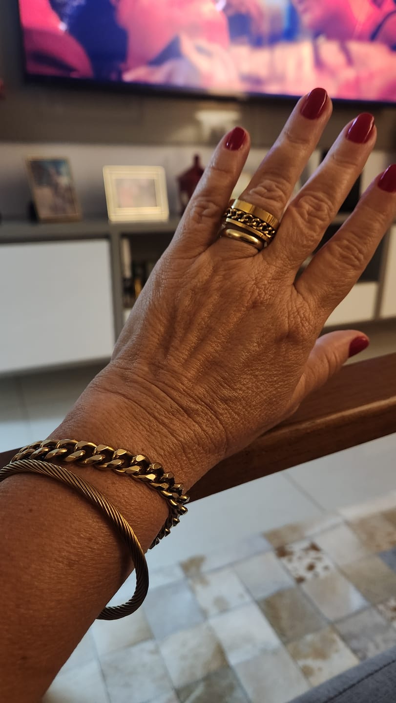 Customer photo review of Anel Duplo Camada Banhado em Ouro 18k