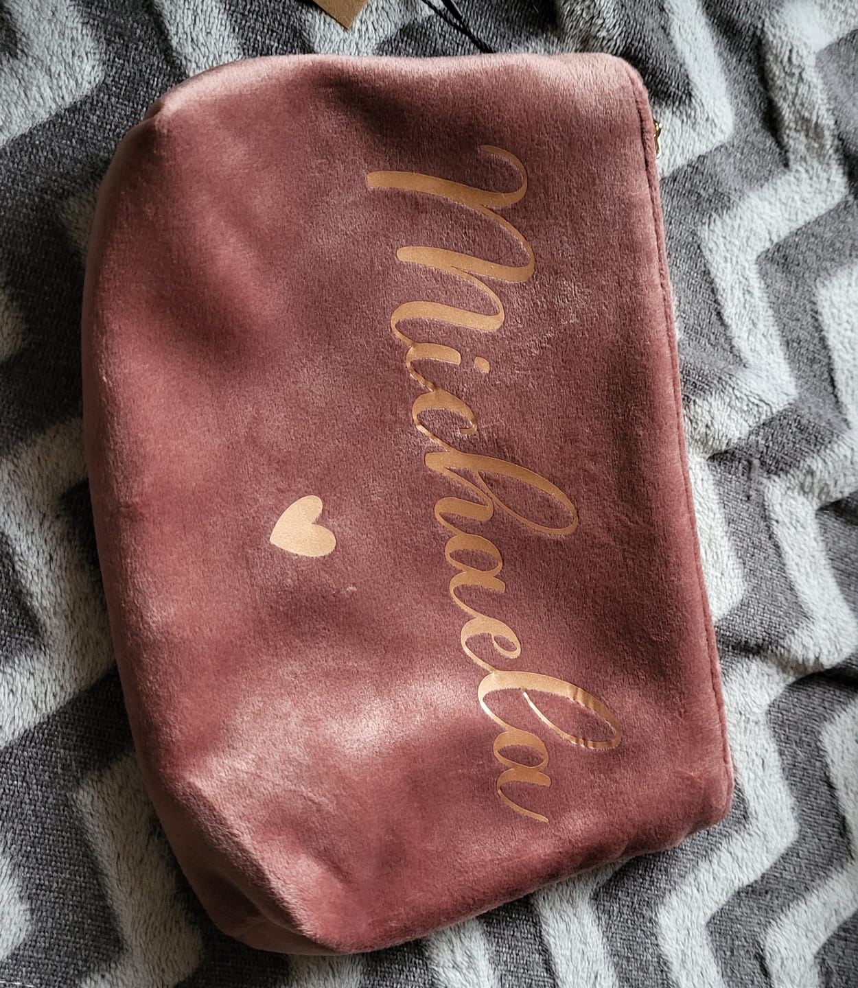 Customer photo review of Meine Kosmetiktasche - Personalisierte Samt Kosmetiktasche für MakeUp und Kosmetika mit Namen