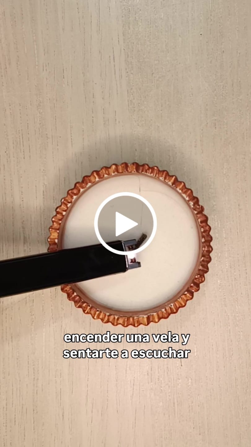Customer video review of MECHAS DE MADERA SIMPLE