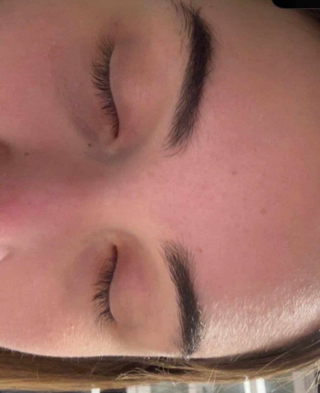 Customer photo review of Sérum pour croissance de cils - Des cils plus longs et plus épais naturellement !
