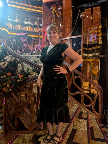 Customer photo review of Green 1930s Button V-Neck Velvet Fishtail Dress