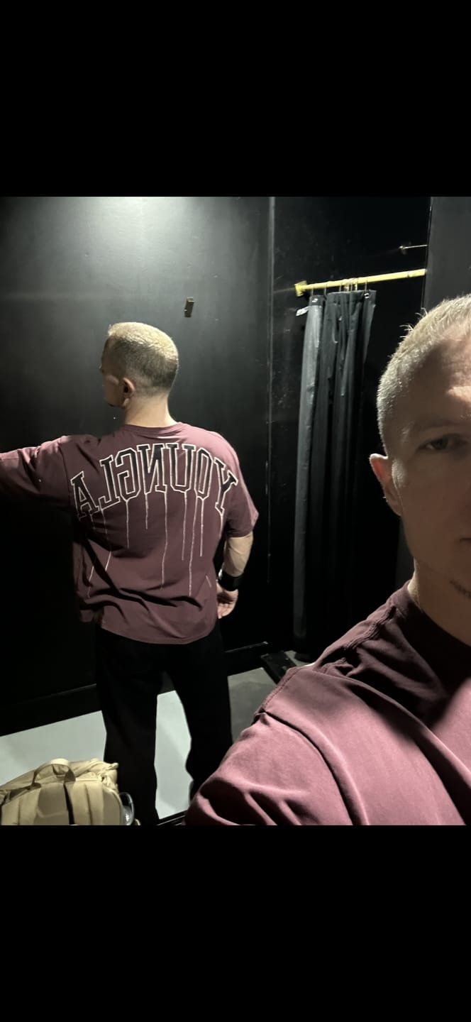 Customer photo review of W428 - Drip Oversized Tee