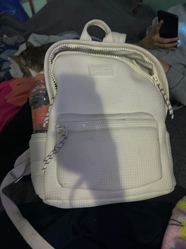 Customer photo review of Mochila Nara Laptop 14" Cool Capital Neopreno