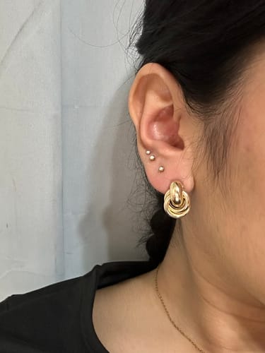 Customer photo review of Aretes Zirconia Primera Perforacion Titanio
