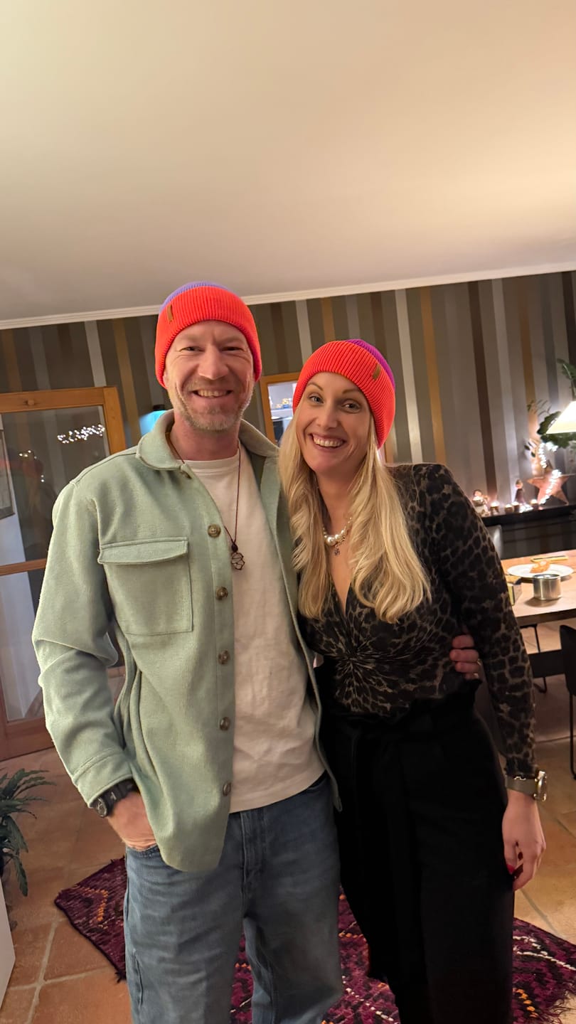 Customer photo review of THE GLOW BEANIE 2.0 (Neon Strickmütze, Partnerlook)