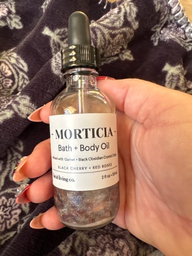 Customer photo review of MORTICIA Bath & Body Oil
