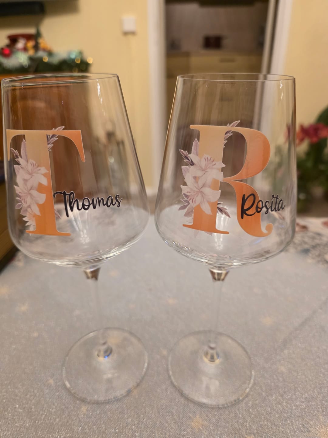 Customer photo review of Auf uns - Personalisiertes Weinglas für beste Freundinnen