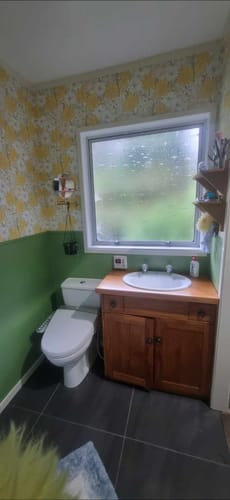 Customer photo review of Daffodil Wallpaper - Yellow