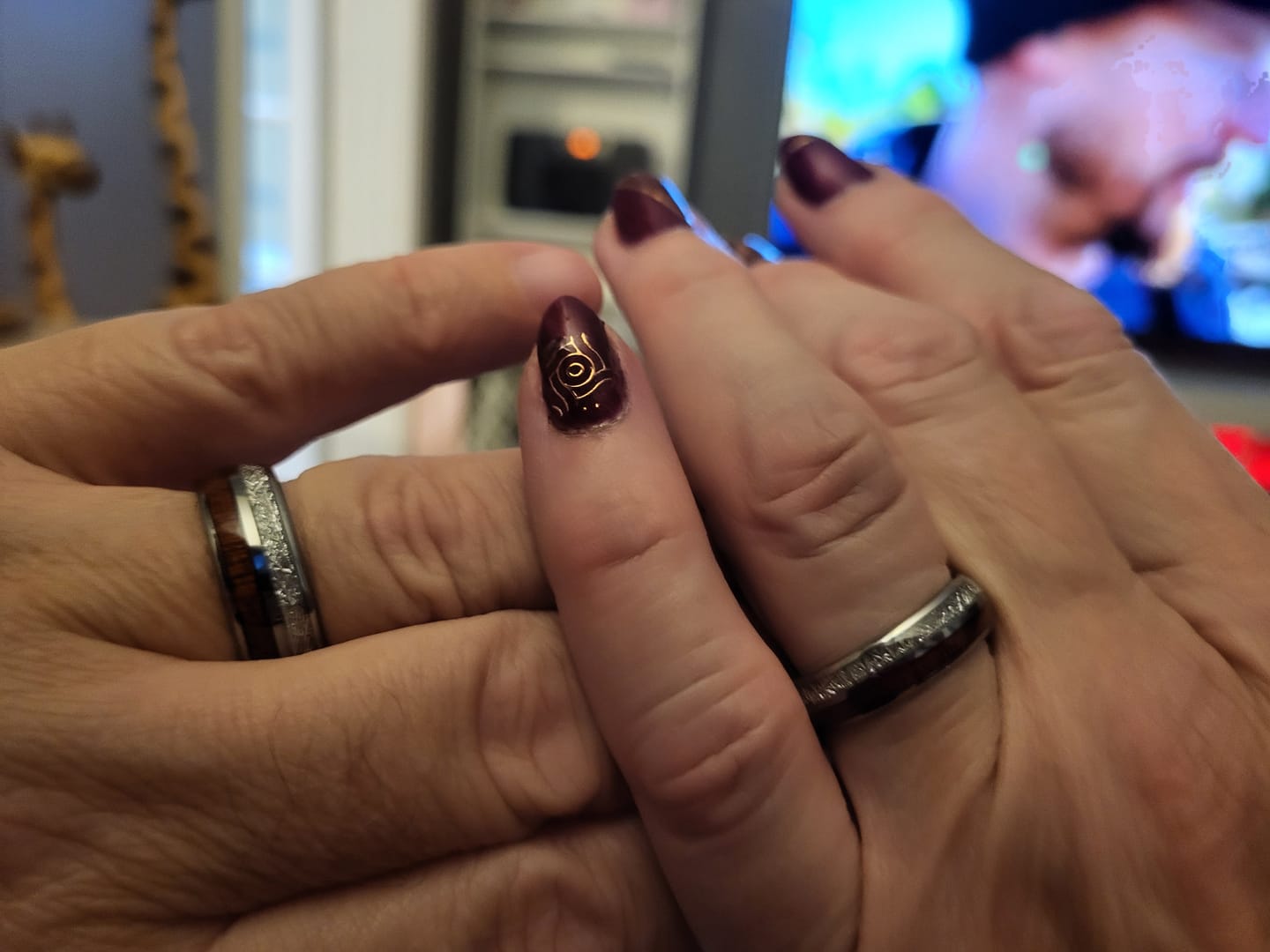 Customer photo review of The Wood and Steel 8mm Wonder Ring