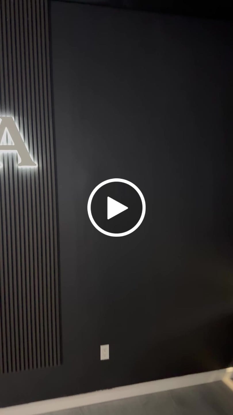 Customer video review of CUSTOM MOCKUP SIGN FOR Nick Delguercio
