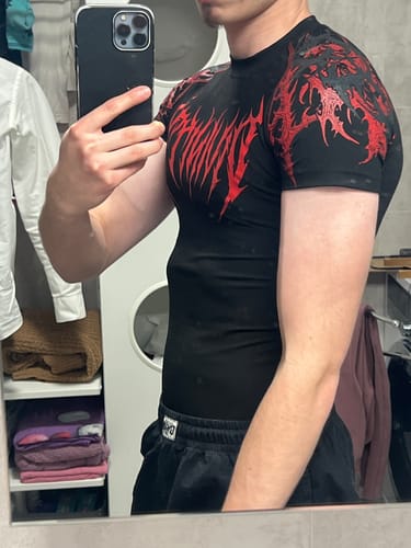 Customer photo review of Void Tech™ Infernal Short sleeve Compression [DUSK]