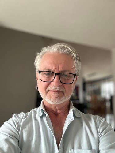 Customer selfie showing smooth, clear facial skin after using F-Balm.