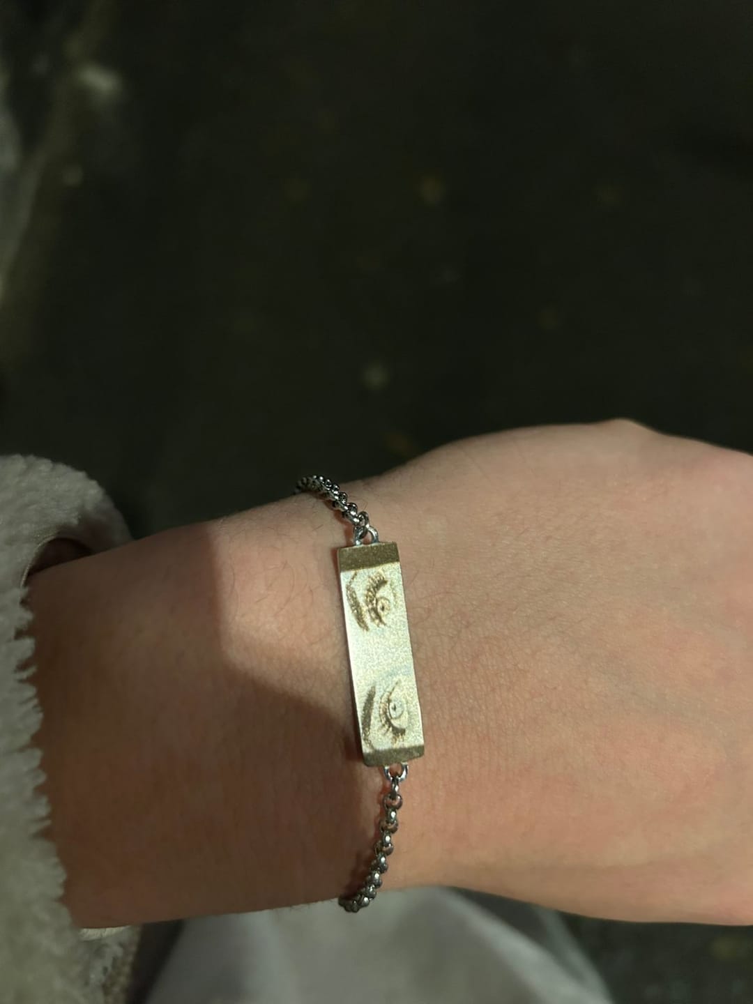 Customer photo review of Personalized Eye Photo Bracelet