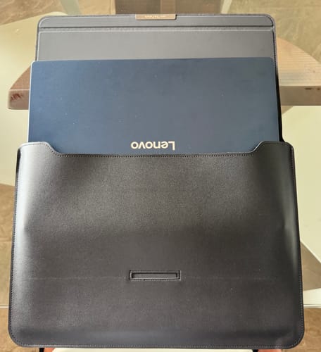 Customer photo review of Funda Notebook Smart Case